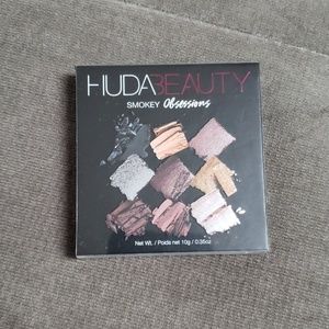 Eye shadow palette